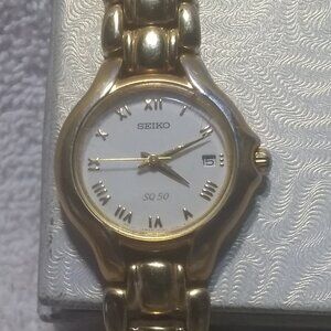 Seiko Quartz Watch 7N82-0301 SQ50 Women Date Bracelet WR New Bat Clear Great !!